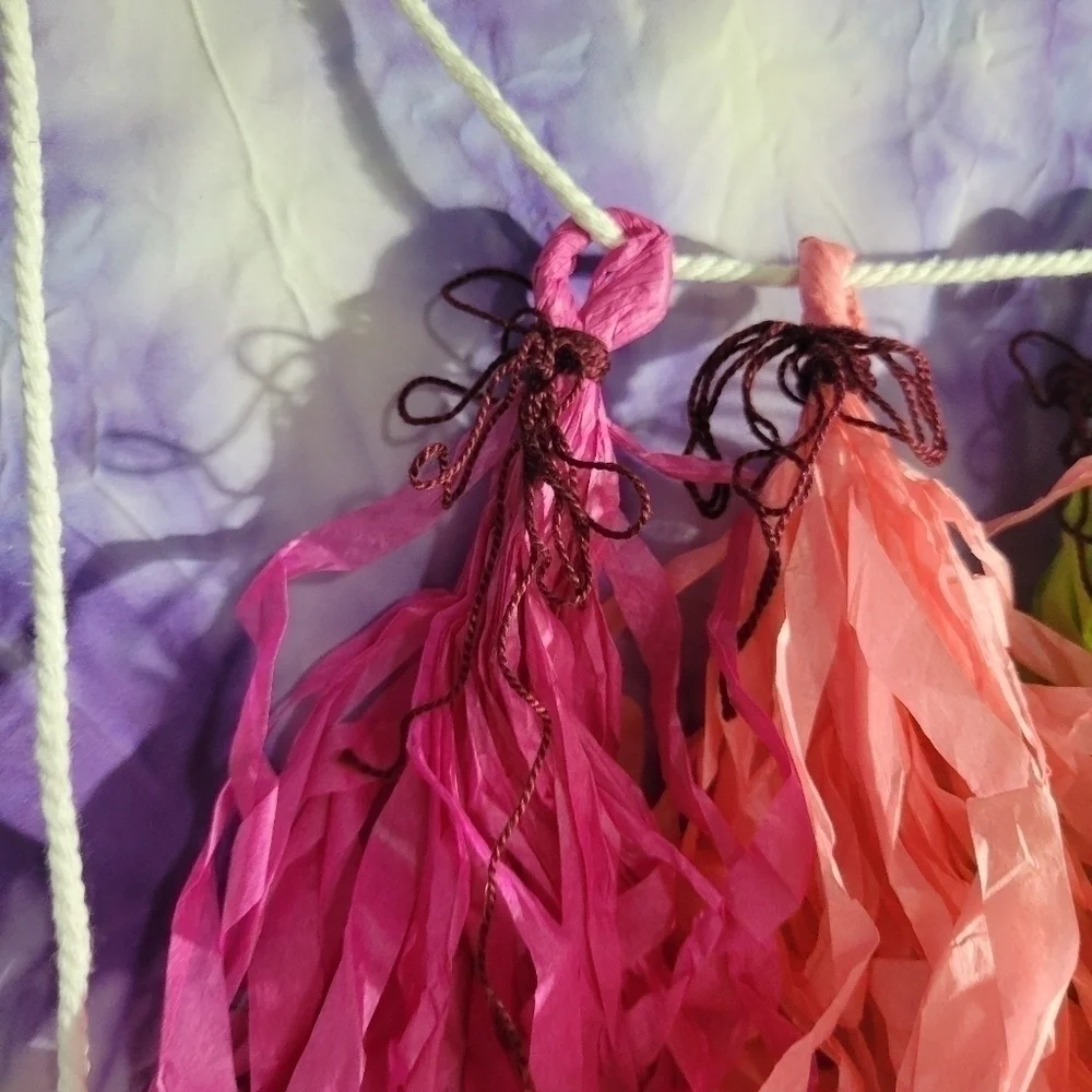 NEW Handmade 5 Color Tissue Paper Tassel Garland Multicolored Size Is 7 Feet